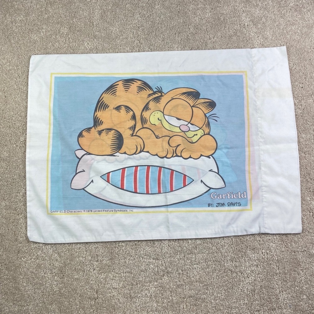 Vintage 1978 Garfield Jim Davis Pillowcase Red Blue Double Sided 20x30 Comic - Picture 2 of 8